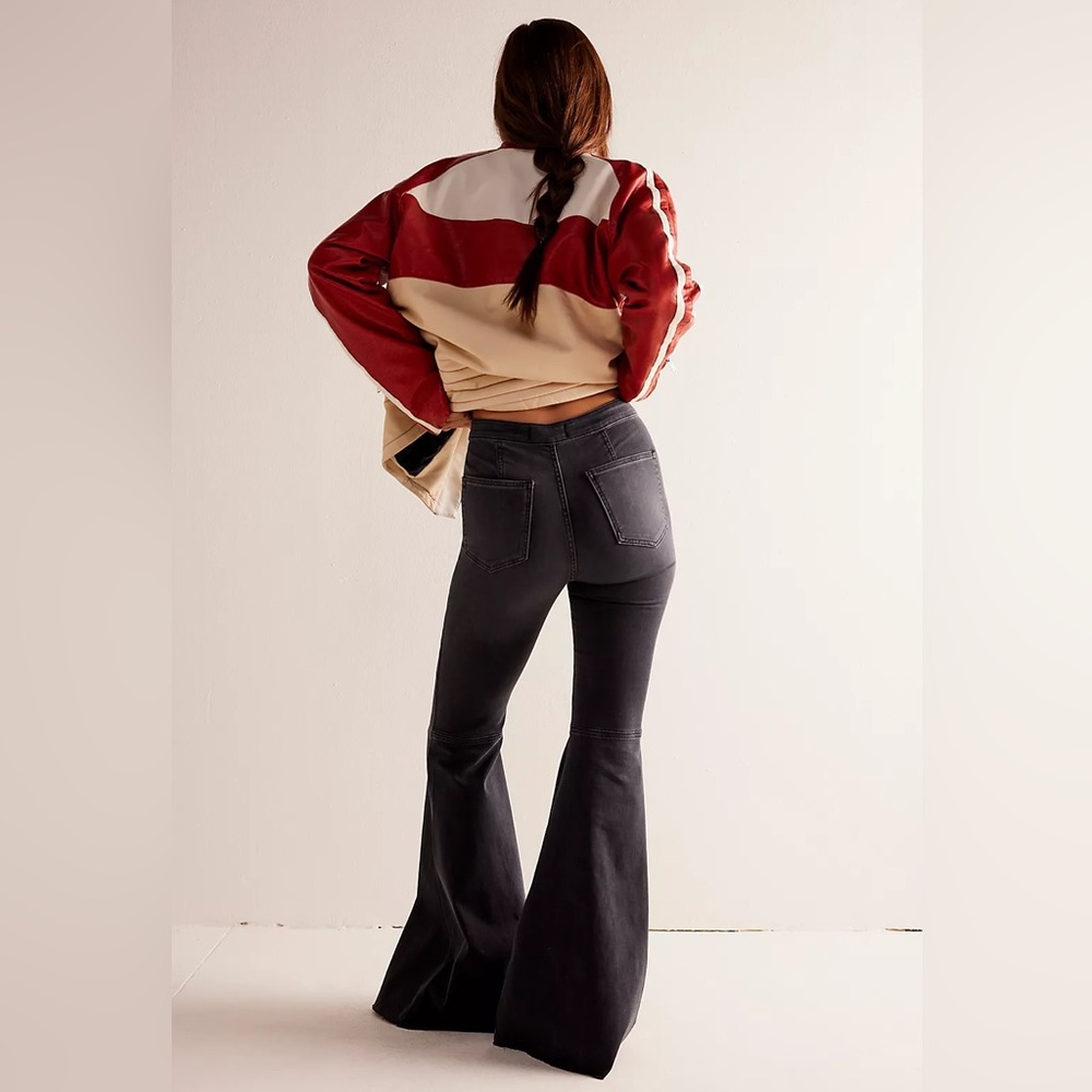 We The Free Just Float On Flare Jeans washed black